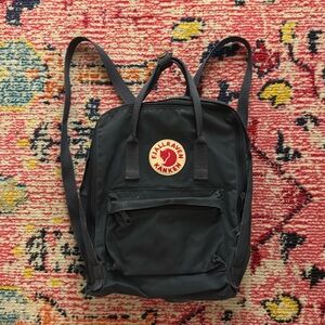 Fjallraven kaken navy blue backpack ! Super cute and fits a lottt